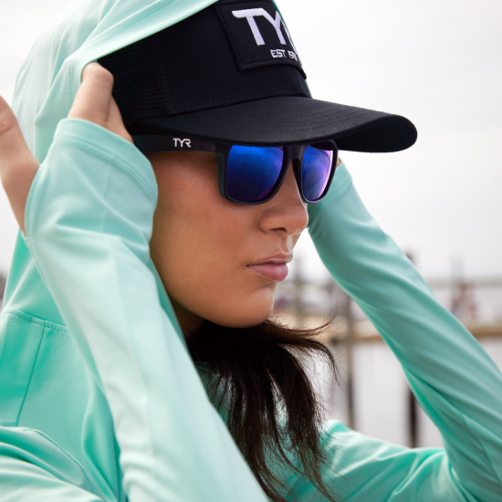 Жіноча футболка з рукавами і капюшоном TYR Women’s SunDefense Hooded Shirt Жіноча футболка з рукавами і капюшоном TYR Women’s SunDefense Hooded Shirt
